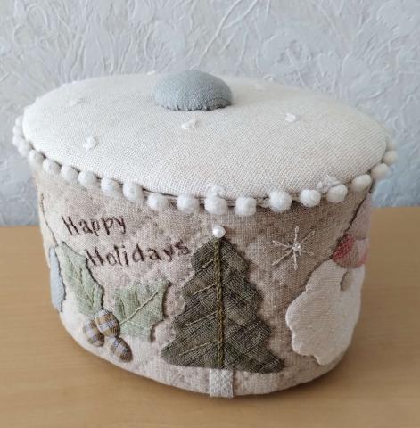 Happy Holidays 小物入れ