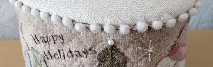 Happy Holidays 小物入れ