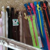 ファスナーの在庫