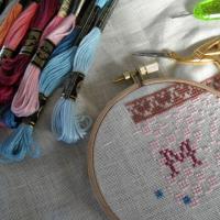 アルファベットのステッチを始めました